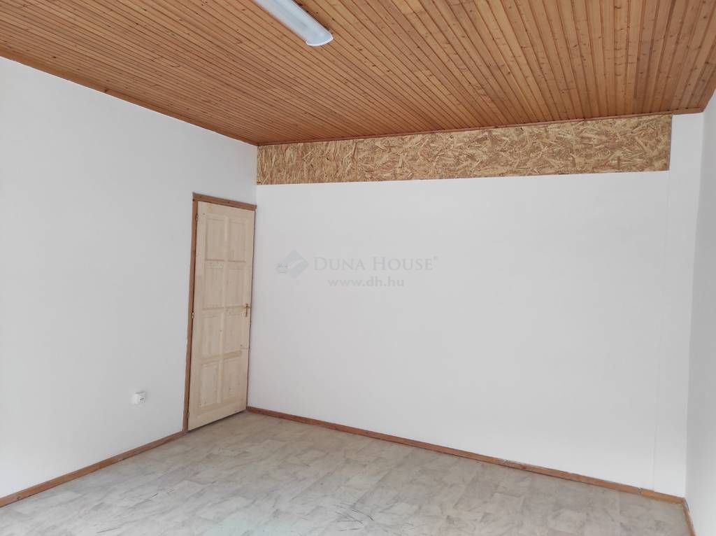 3999 Hollóháza , Hollóháza — 1/3