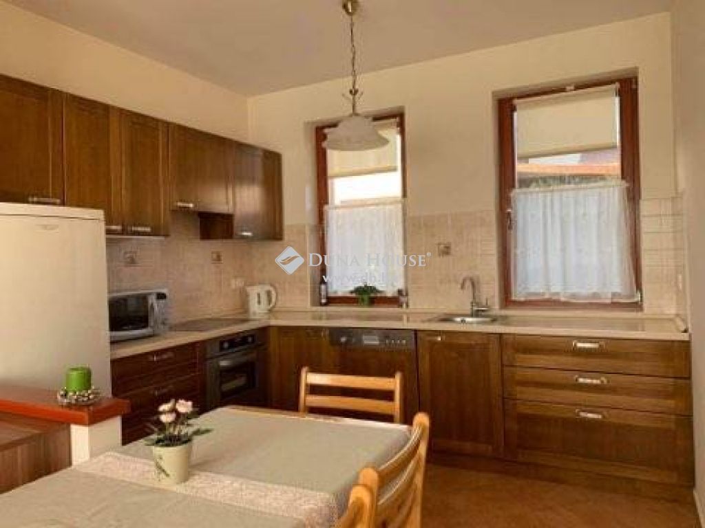 8230 Balatonfüred , Balaton utcához közel — 1/26