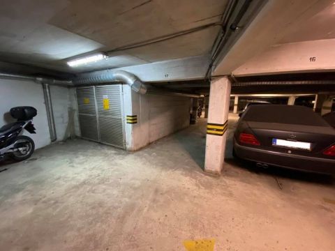 Eladó Parkoló 9400 Sopron , Parkolóhely teremgarázsban eladó!