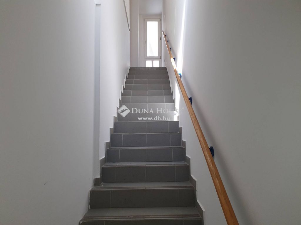 6000 Kecskemét , Kiadó 177nm-es több irodából álló ingatlan a belvárosban — 1/19