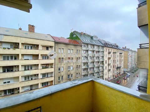 Kiadó Lakás, Budapest 2. kerület - Bútorozott, erkélyes, szép állapotú lakás frekventált helyen