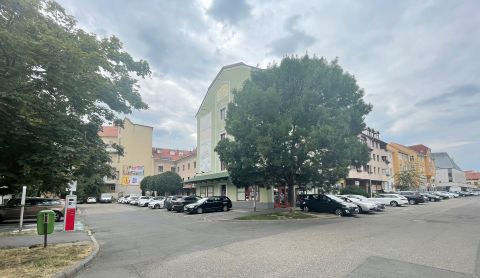 Eladó Iroda 9700 Szombathely Uránia udvar