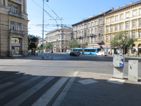Eladó Üzlethelyiség 1054 Budapest 5. kerület 
