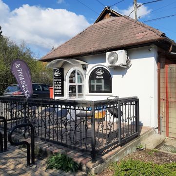 Eladó Üzlethelyiség 2000 Szentendre , Sztaravodai út