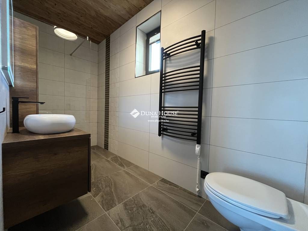 Eladó ház, Balatonalmádi