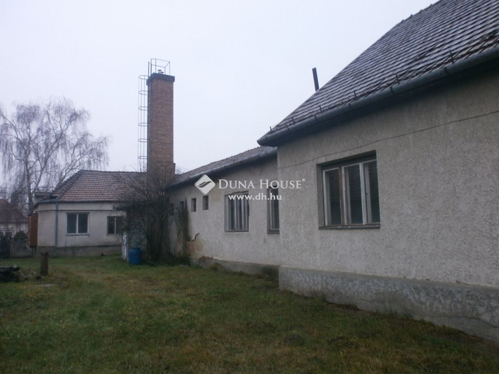 3250 Pétervására — 1/11