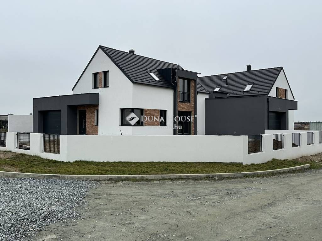 9700 Szombathely , Olad — 1/29