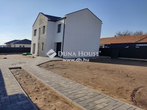 Eladó Ház, Budapest 18. kerület - Amerikai konyhás nappali + 4 szobás új építésű családi ház Ganzkertvárosban
