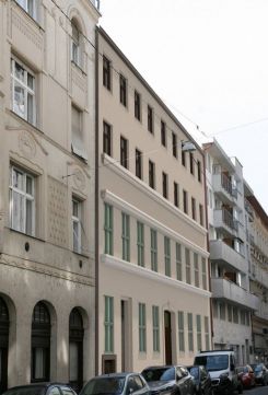 Eladó Lakás 1064 Budapest 6. kerület  A 6. kerületben, az Andrássy út vonzásában, újépítésű lakások 2025. tavaszi átadással! Pár percre a Nyugati pályaudvartól!