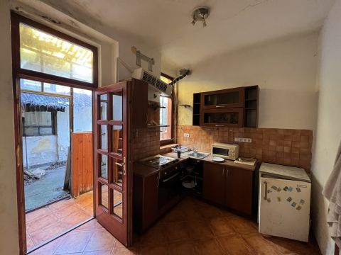 Eladó Ház 1195 Budapest 19. kerület , Hat lakásos társasház befektetetőknek