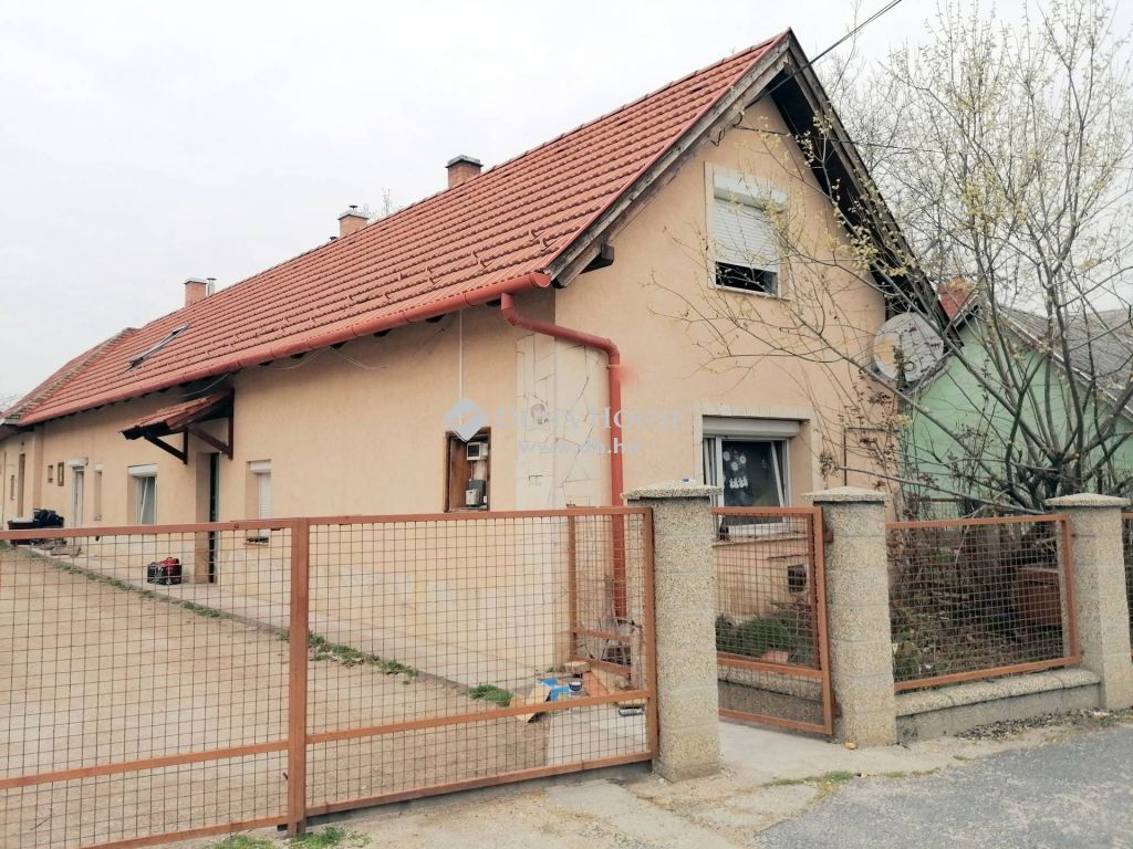 8083 Csákvár , Központtól 5 perc sétára — 1/21