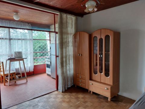 Eladó Ház 2051 Biatorbágy Katalin hegyen, 710 m2-es telken, 48 m2-es hétvégi ház, 10% 