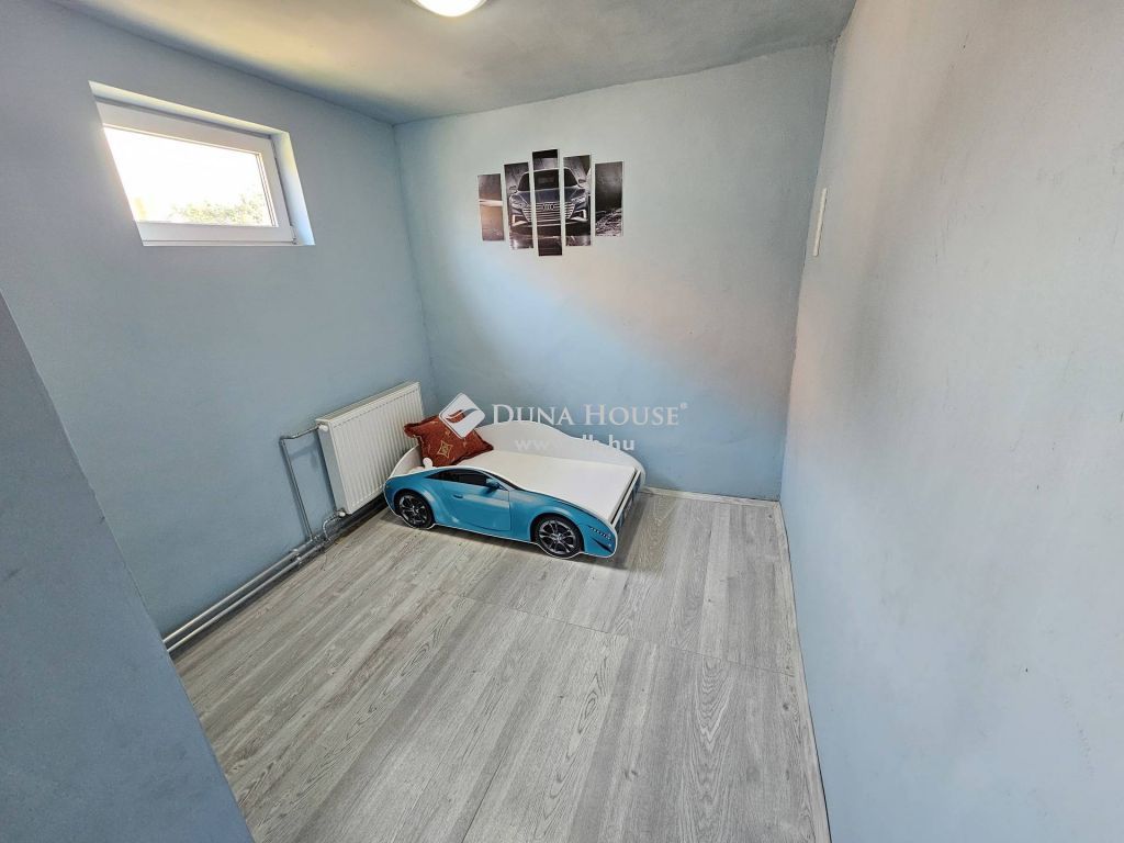 8130 Enying , Központtól 800m-re, csendes, nyugodt utcában — 1/14