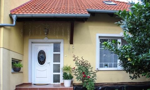 Eladó Ház 9400 Sopron , kertvárosias környezet