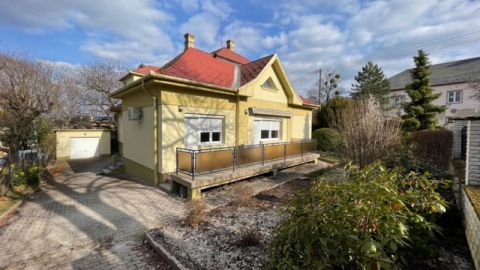Eladó Ház 8200 Veszprém Egyetemvárosban, csendes utcában