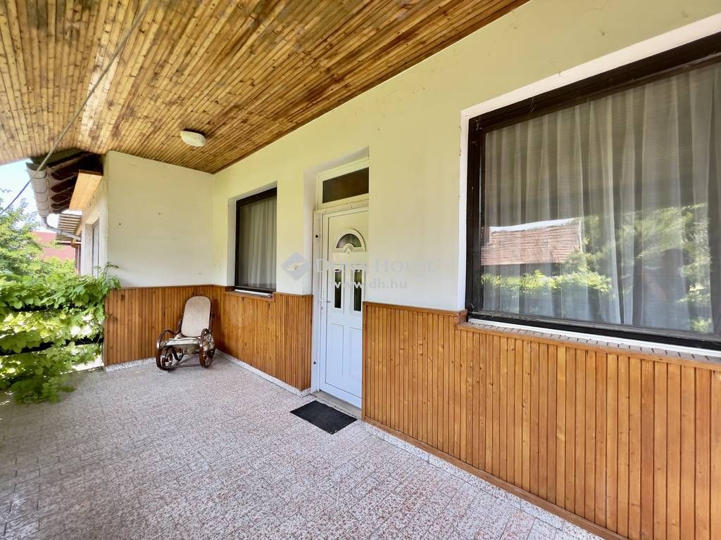 8237 Tihany , Tihany belső tó környéke — 1/29