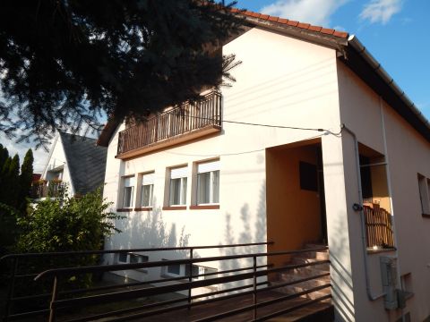 Eladó Ház 8638 Balatonlelle , Napfényes, tágas lakóház extrákkal