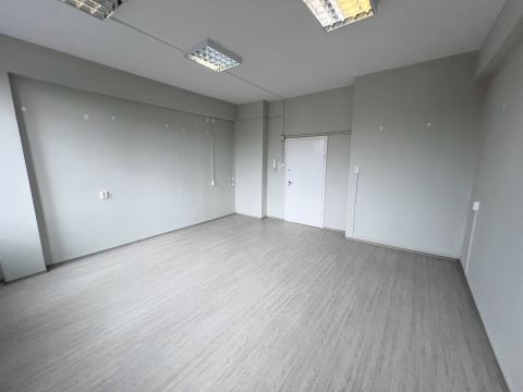 Kiadó Iroda 8900 Zalaegerszeg Rákóczi Ferenc utca
