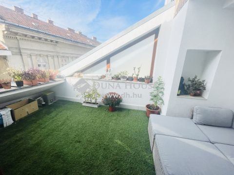 Eladó Lakás, Budapest 6. kerület - Újszerű társasházban airbnbre alkalmas teraszos lakás eladó!