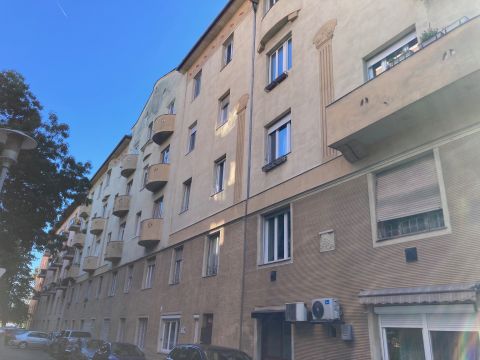 Eladó Lakás 1023 Budapest 2. kerület 