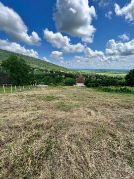 Eladó Ház 7815 Harkány Villányi borvidékre panorámás felújított luxus nyaraló