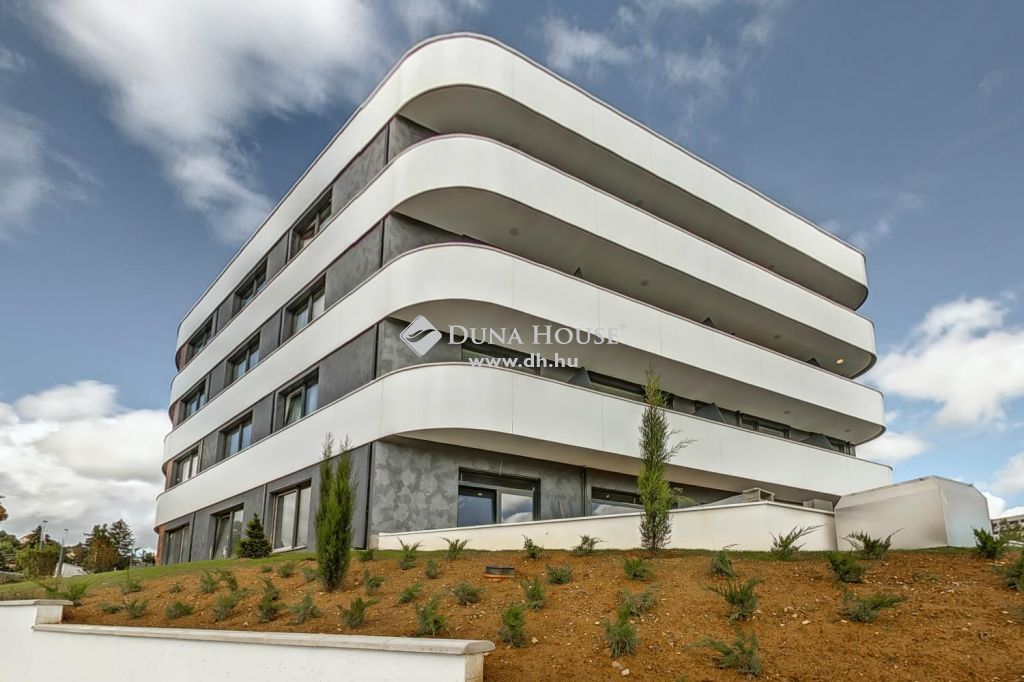 7624 Pécs , Mecsekoldal egyetemek közeli részén 125 nm-es penthouse lakás — 1/5