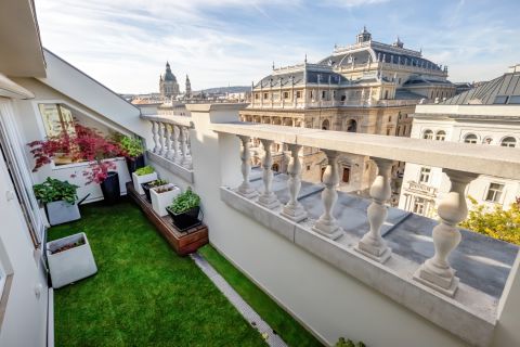 Eladó Lakás 1061 Budapest 6. kerület Kivételes lakás, kivételes panoráma az OPERÁNÁL!!!!!