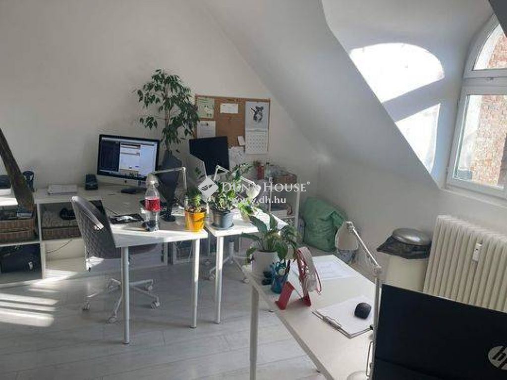 7623 Pécs — 1/8
