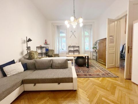 Eladó Lakás 1065 Budapest 6. kerület , 1065 Budapest 6, Nyugati Pályaudva