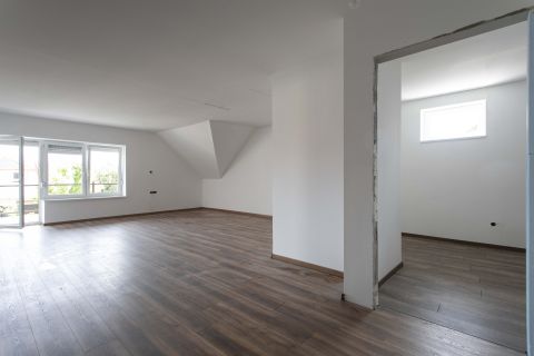 Eladó Lakás 9200 Mosonmagyaróvár Viola utca közelében