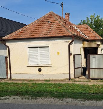 Eladó Ház 9300 Csorna , Kossuth utca közelében