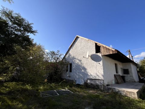 Eladó Ház 8181 Berhida csendes, nyugodt környék