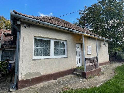 Eladó Ház 2483 Gárdony , 2484 Gárdony, Gyógyfürdő közelében