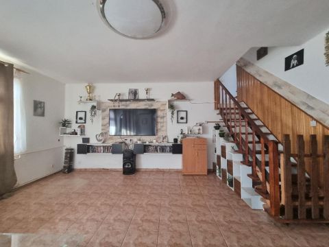 Eladó Ház 8500 Pápa , 8598 Pápa, Csendes