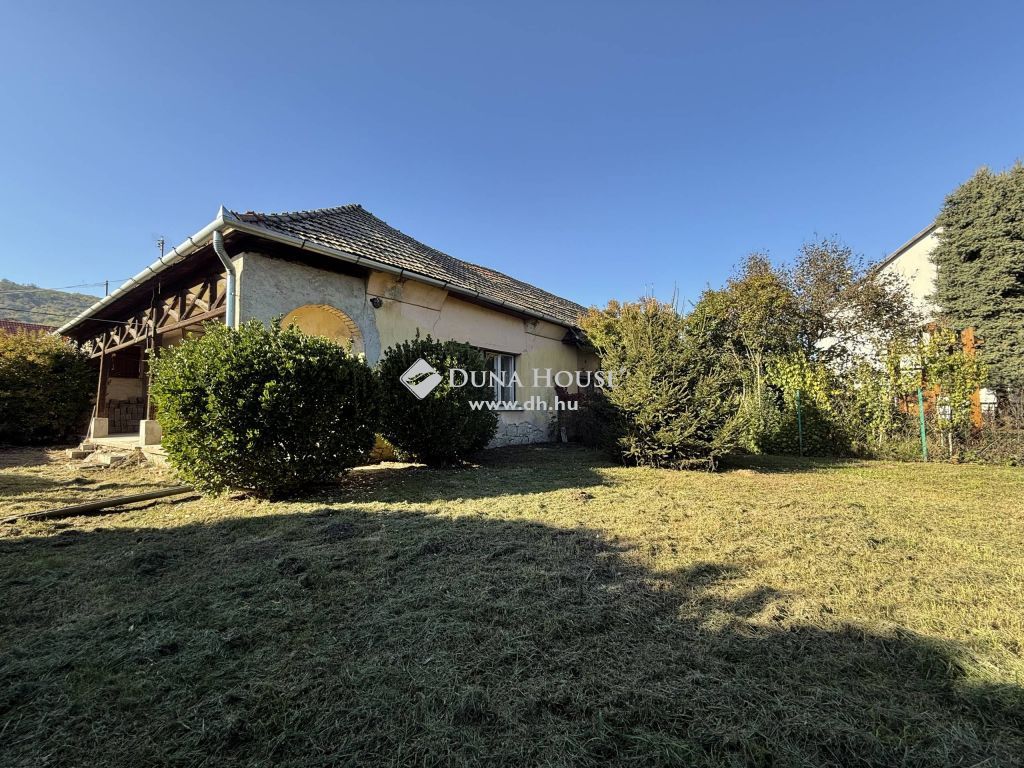 3910 Tokaj — 1/12