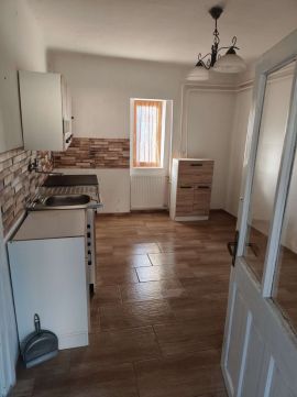 Eladó Ház 2755 Kocsér , Polgármesteri hivatal közelében