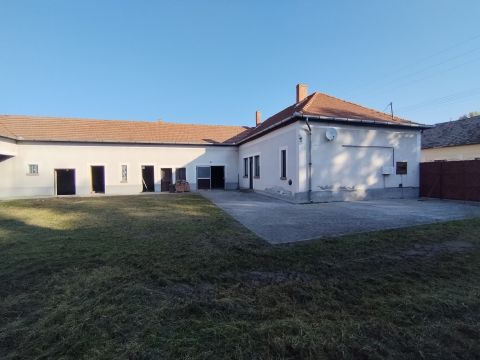 Eladó Ház 6782 Mórahalom 