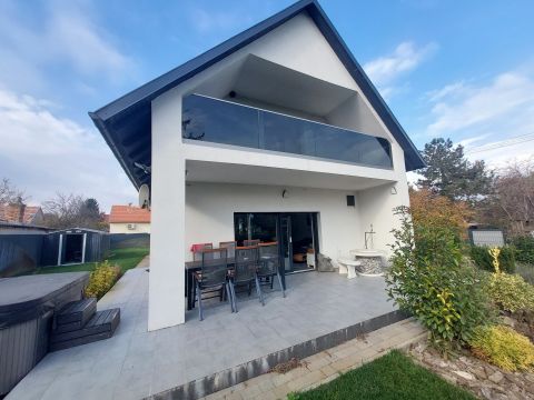 Eladó Ház 8647 Balatonmáriafürdő 