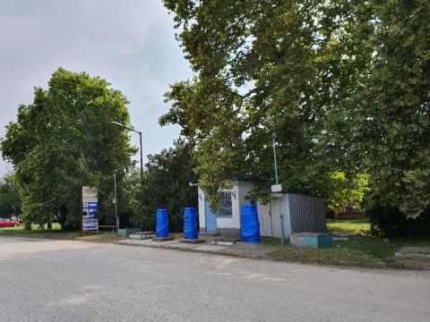 Eladó Ipari 5462 Cibakháza , 5462 Cibakháza, csendes