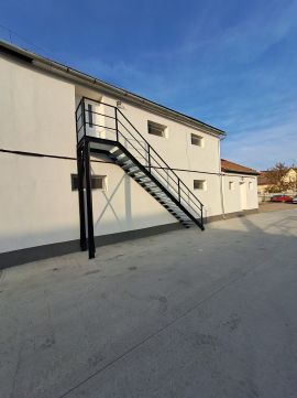 Eladó Üzlethelyiség 7940 Szentlőrinc 