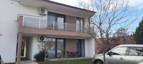 Eladó Lakás 8000 Székesfehérvár 