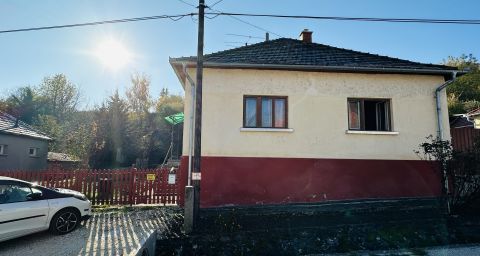 Eladó Ház 2518 Leányvár 