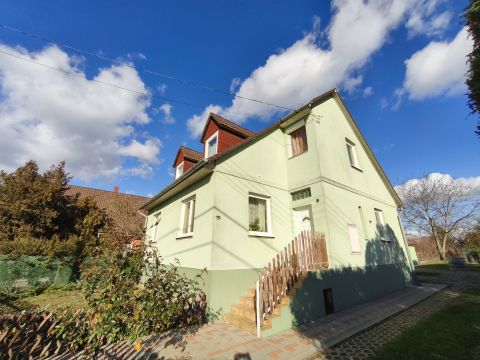 Eladó Ház 2458 Kulcs 
