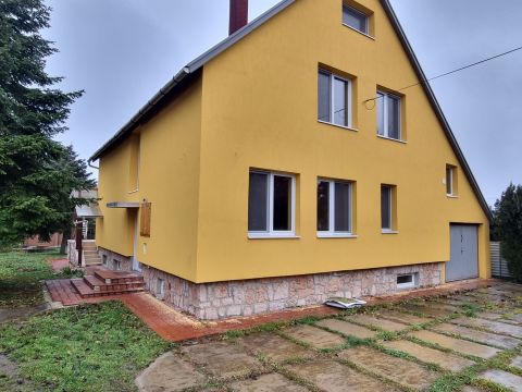 Eladó Ház 2484 Gárdony Agárd, Termálfűrdő mellett