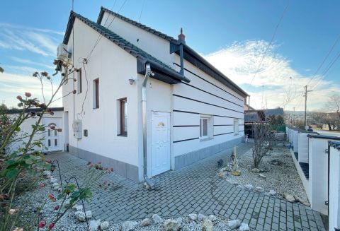 Eladó Ház 9500 Celldömölk , Kertes ház eladó a Ság hegy közelében ...