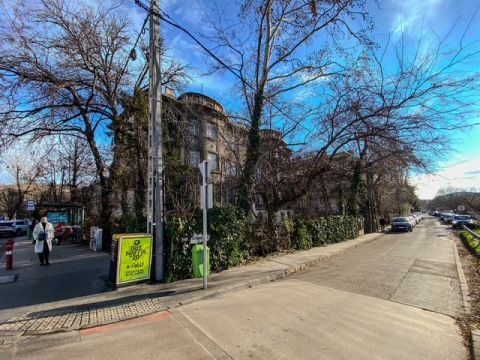 Eladó Üzlethelyiség 1026 Budapest 2. kerület Pasarét szívében, Budagyöngye közelében