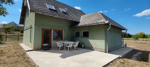 Eladó Ház 2454 Iváncsa 