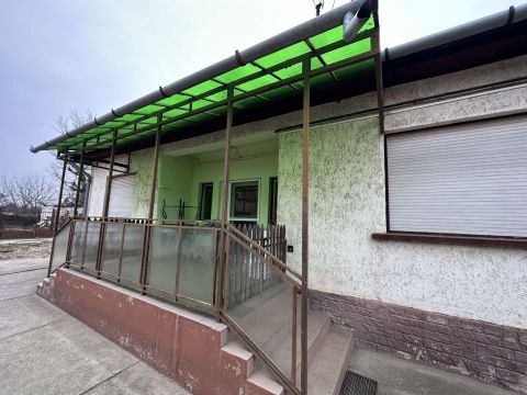 Eladó Ház 2730 Albertirsa Csendes utcában