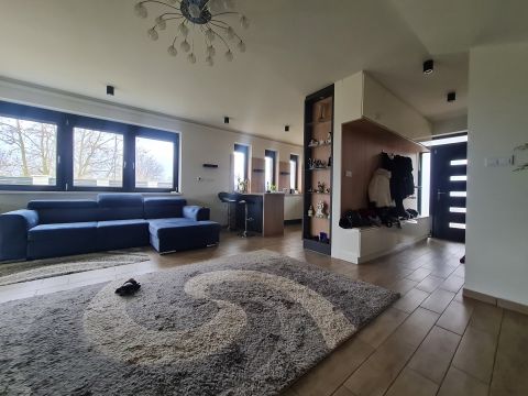 Eladó Ház 8600 Siófok , Foki hegyen kétszintes, tökéletesen kivitelezett családi ház