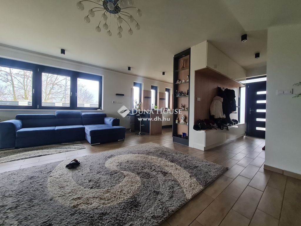 8600 Siófok , Foki hegyen kétszintes, tökéletesen kivitelezett családi ház — 1/25